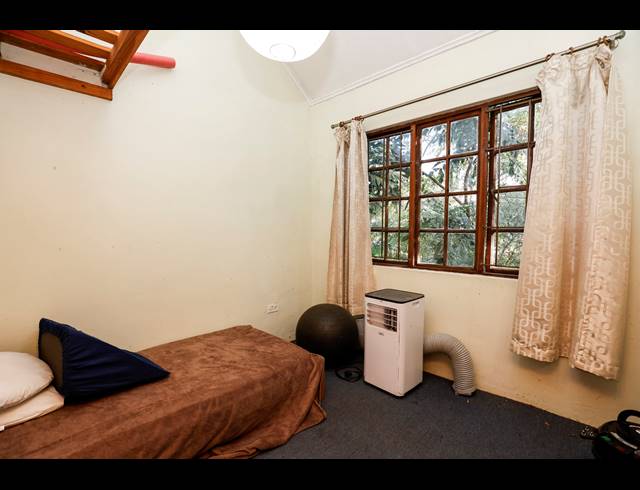 4 BEDROOM FREESTANDING FOR SALE IN PARK HILL